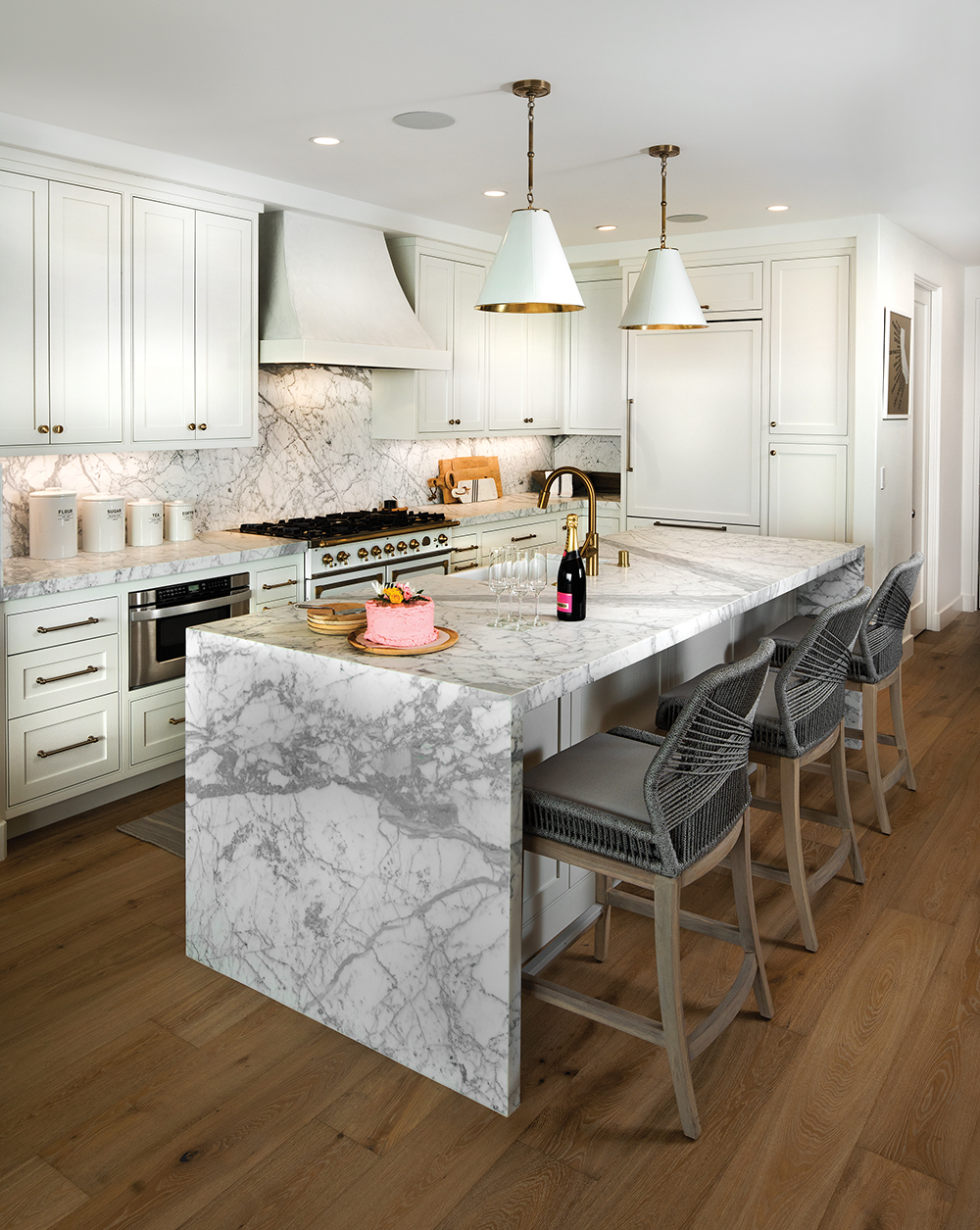 At Home With Laura Barry
